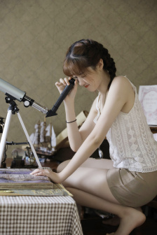 乌鸦嘴妙女郎